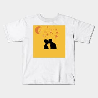 Kisses under the stars and the moon Kids T-Shirt